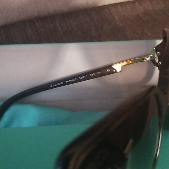 Tiffany & Co Sunglasses SKU:TF4043B8015/3B 56 16 135 3N - Picture 6 of 8